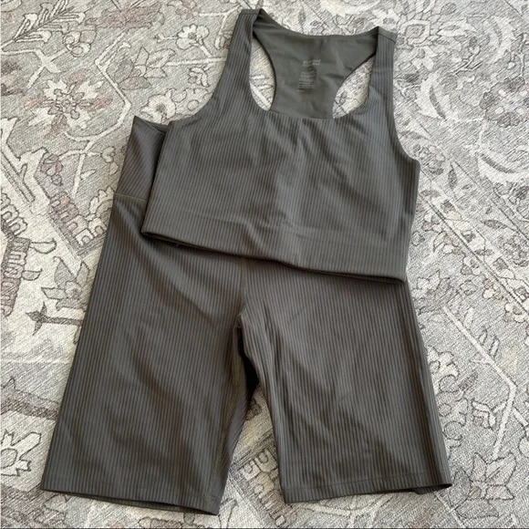 Girlfriend Collective Ribbed Matching Set - Picture 2 of 3